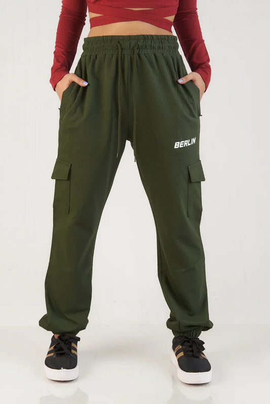  Experience weekend casual in style with these olive cargo pants, a trendy and comfortable choice for laid-back moments.